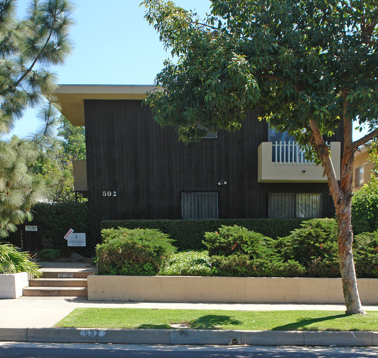 592 Wilson Ave in Pasadena, CA - Building Photo