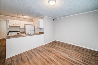 341 W Griffin St in Dallas, GA - Building Photo - Building Photo