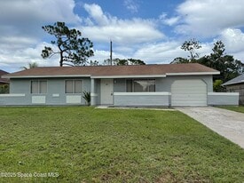 889 Lamplighter Dr NW in Palm Bay, FL - Building Photo