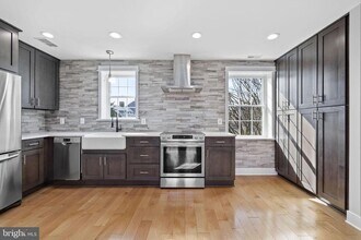 3476 S Utah St, Unit B2 in Arlington, VA - Foto de edificio - Building Photo