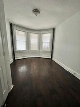 139 Wegman Pky in Jersey City, NJ - Building Photo - Building Photo