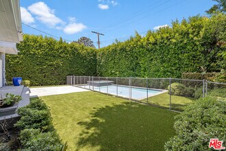 1147 Centinela Ave in Santa Monica, CA - Building Photo - Building Photo