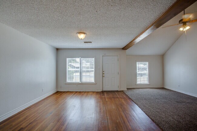 2306 29th St in Lubbock, TX - Foto de edificio - Building Photo