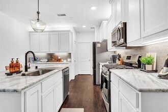 2725 Starburst Dr in Little Elm, TX - Building Photo - Building Photo