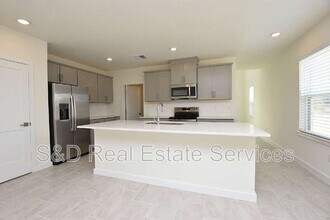 3183 Cup Dr in Lakeland, FL - Building Photo - Building Photo