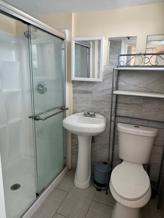 6494 Collins Ave, Unit 6494 Collins #25 in Miami Beach, FL - Building Photo - Building Photo