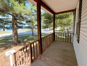 8402 Blue Ash Rd in Cincinnati, OH - Building Photo - Building Photo