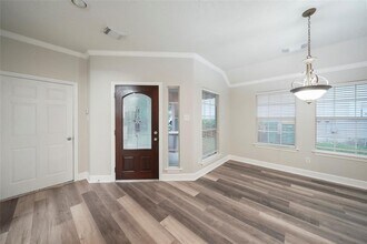 6 Valewood Pl in Conroe, TX - Building Photo - Building Photo