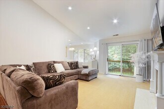 6 Tulip Crescent in Little Falls, NJ - Building Photo - Building Photo