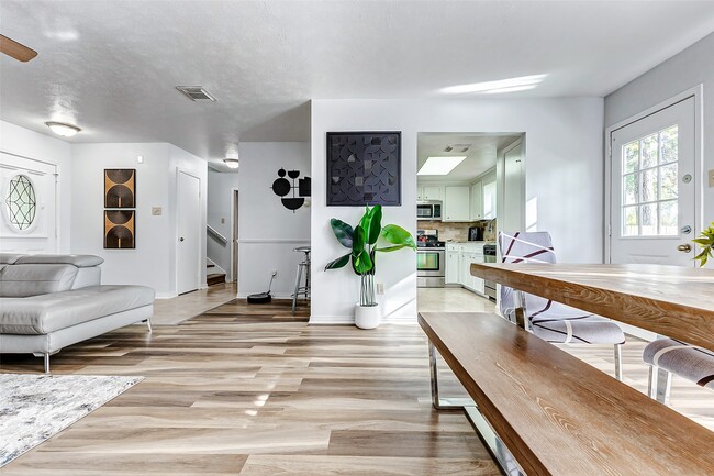 property at 92 N Deerfoot Cir