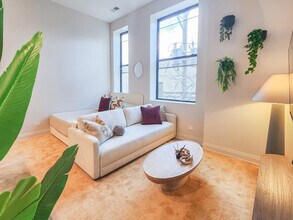 1934 W North Ave in Chicago, IL - Building Photo - Building Photo