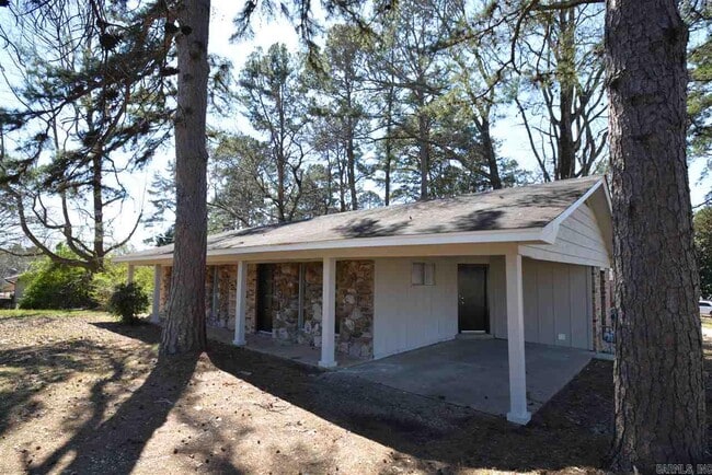 9600 Cerelle Dr in Little Rock, AR - Building Photo - Building Photo