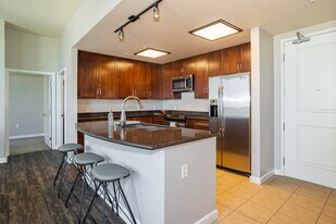 Penthouses at Capitol Park in Sacramento, CA - Building Photo