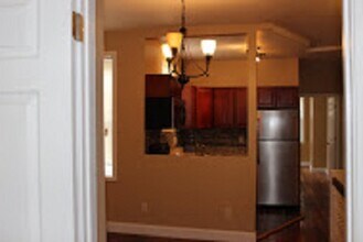 1616 W Glenwood Ave, Unit 2 in Philadelphia, PA - Building Photo - Building Photo