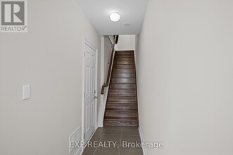 1812-1812 Burnhamthorpe Rd E in Mississauga, ON - Building Photo - Building Photo