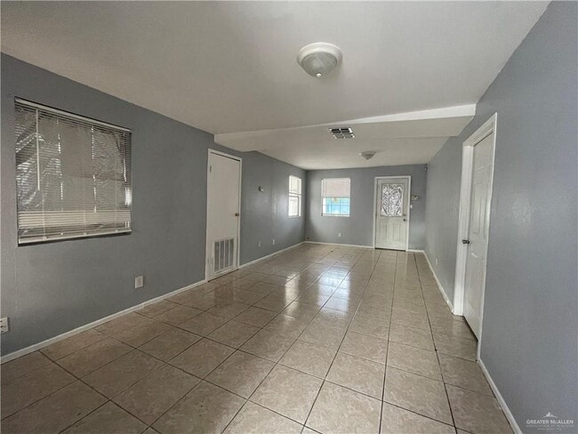 13 E St in Weslaco, TX - Building Photo - Building Photo