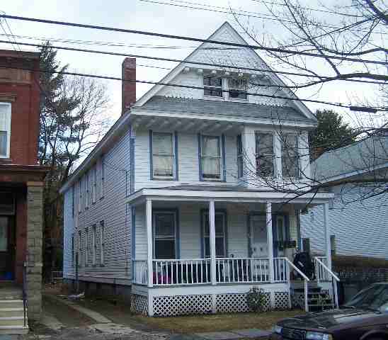 1711 Highland Ave in Troy, NY - Foto de edificio - Building Photo