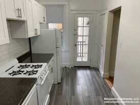 4 Vinal St in Boston, MA - Building Photo