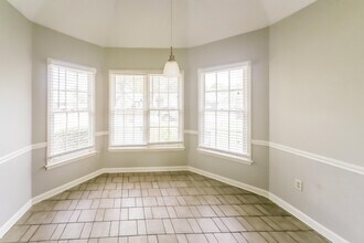 6575 Pine Top Cir N in Memphis, TN - Building Photo - Building Photo