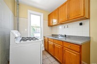 688 E 43rd St in Brooklyn, NY - Building Photo - Building Photo