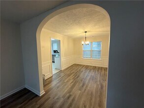 620 Manor Glen Dr in Suwanee, GA - Building Photo - Building Photo