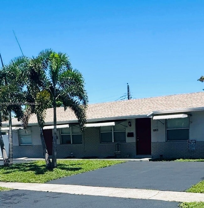 5305 NW 15th Ct in Lauderhill, FL - Building Photo - Building Photo