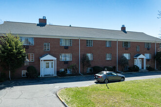 Glenview Apartments in Woburn, MA - Building Photo - Building Photo