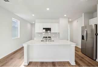 113 Cutleaf in San Marcos, TX - Building Photo - Building Photo