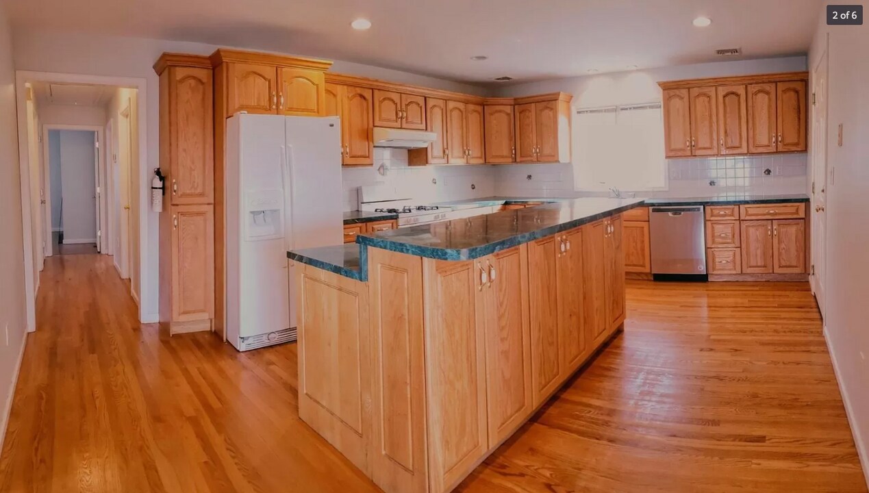 16 Main St, Unit 2 in Garfield, NJ - Building Photo