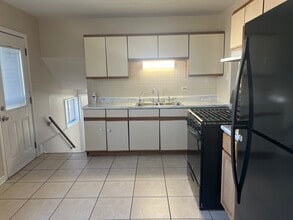 319 Gentry St in Park Forest, IL - Building Photo - Building Photo