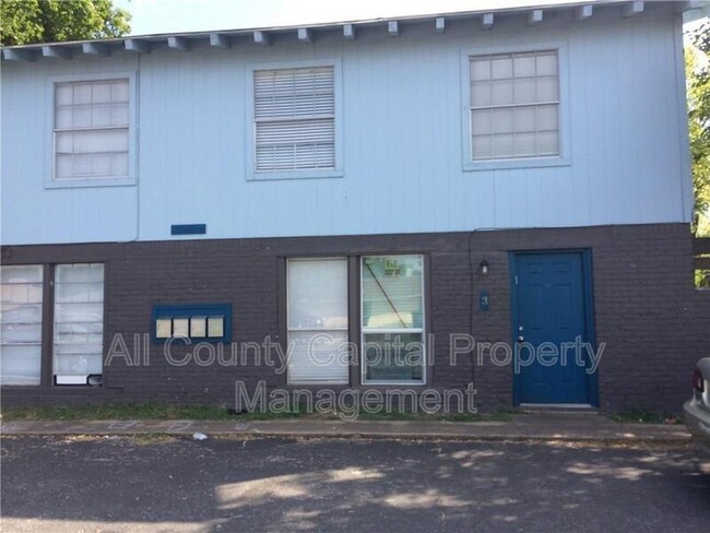property at 1915 Hearthstone Dr