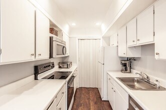 5025 Hillsboro Pike in Nashville, TN - Building Photo - Building Photo
