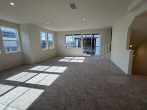 1436 Waterside Ln in Rohnert Park, CA - Building Photo - Building Photo