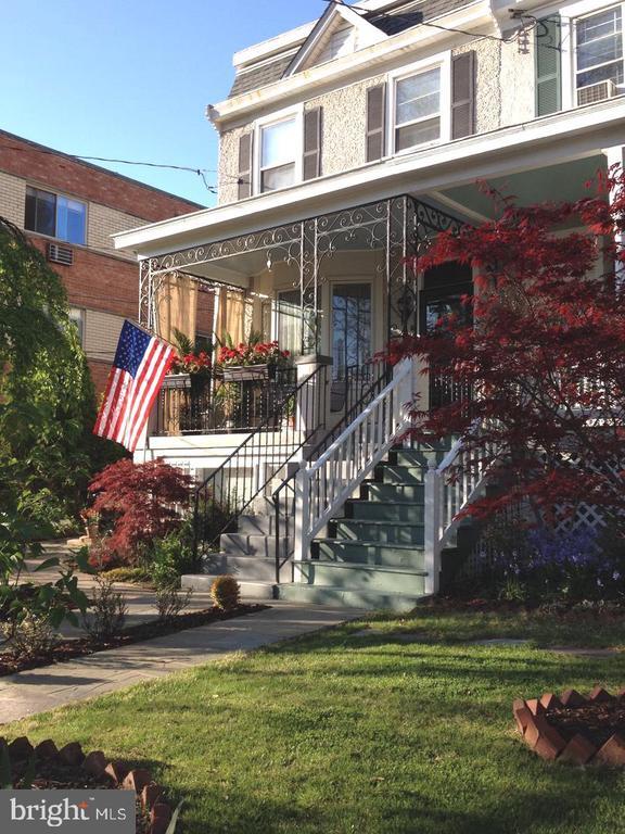 property at 4459 MacArthur Blvd NW