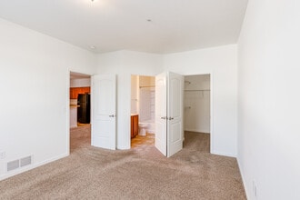 Hidden Ridge in South Park, PA - Foto de edificio - Interior Photo