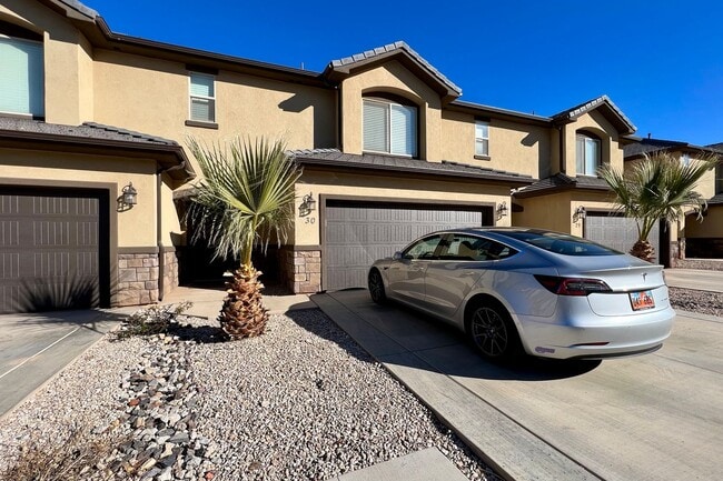 property at 2520 Blackhawk Dr