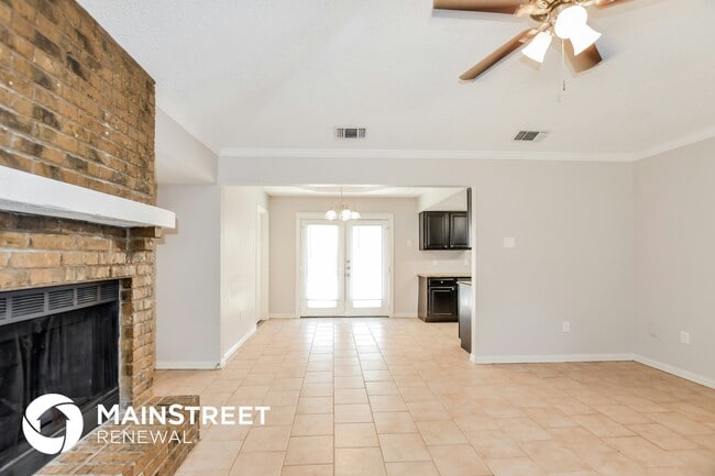102 Mabry Ln in Red Oak, TX - Building Photo - Building Photo