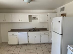 1104 W Elna Rae St in Tempe, AZ - Building Photo - Building Photo