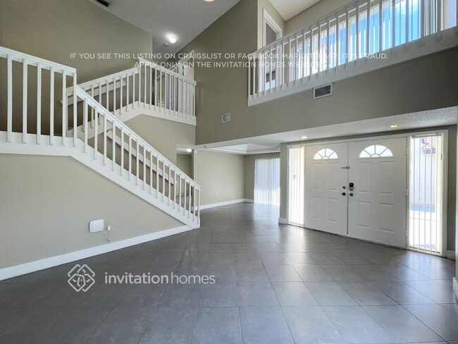 9280 SW 154th Ct in Miami, FL - Foto de edificio - Building Photo