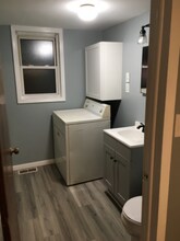 215 Walnut St in Findlay, OH - Foto de edificio - Building Photo