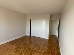 2353 Massachusetts Ave, Unit 56 in Cambridge, MA - Foto de edificio - Building Photo
