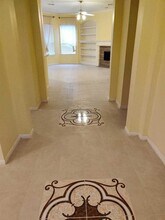 215 Heathbrook Ln in Houston, TX - Building Photo - Building Photo