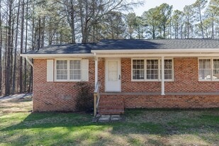 412 Brownwood Dr in Hull, GA - Building Photo
