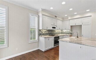 7057 Trestles Ct in Huntington Beach, CA - Building Photo