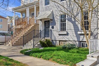 37 W 34th St. in Bayonne, NJ - Building Photo - Building Photo