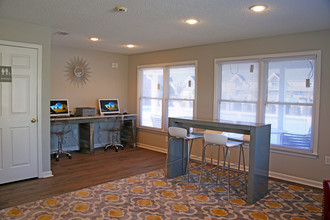 Latitude 30 Apartments in Valdosta, GA - Building Photo - Interior Photo