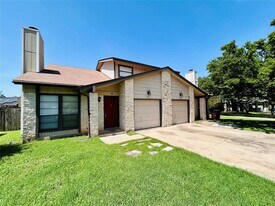 8800 Clearbrook Trail in Austin, TX - Building Photo
