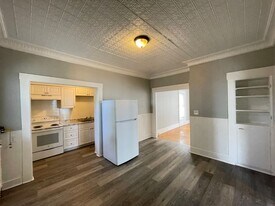 31 Pennacook St in Manchester, NH - Building Photo