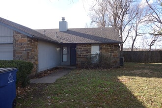 6604 S Utica Pl in Tulsa, OK - Foto de edificio - Building Photo