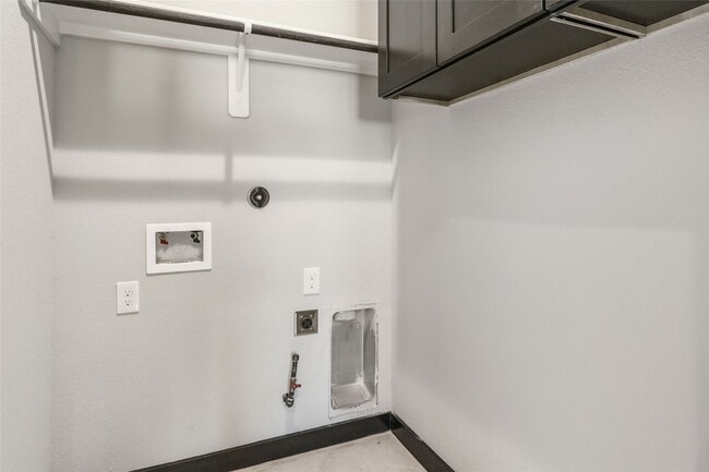 property at 208 Silverleaf Rd